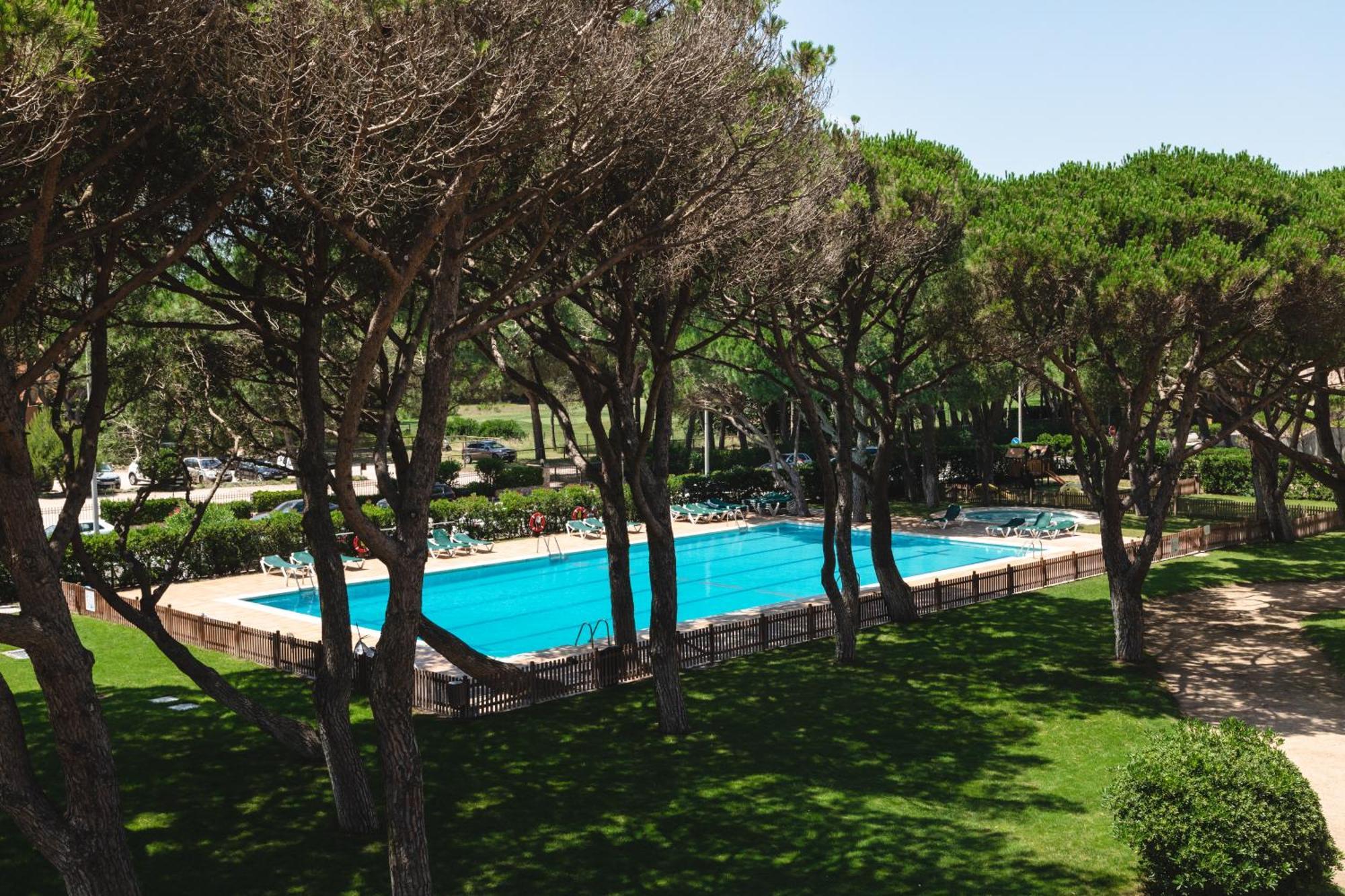 Apartaments Beach & Golf Resort パルス エクステリア 写真