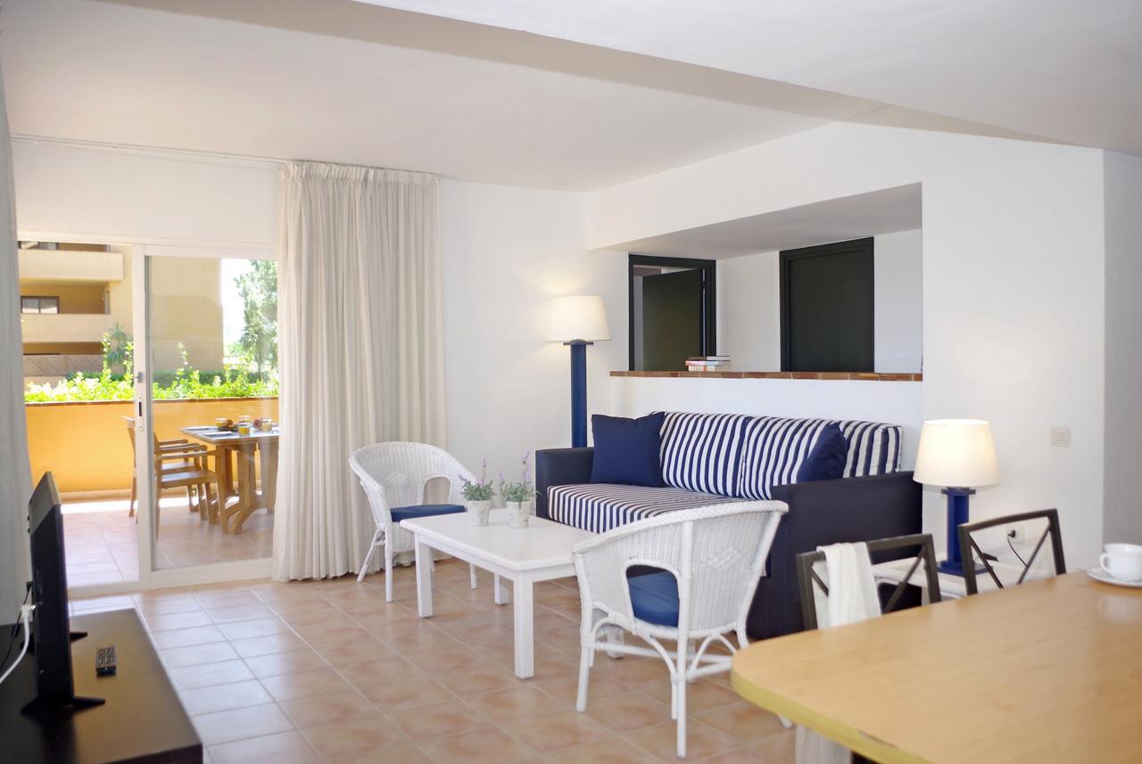 Apartaments Beach & Golf Resort パルス エクステリア 写真